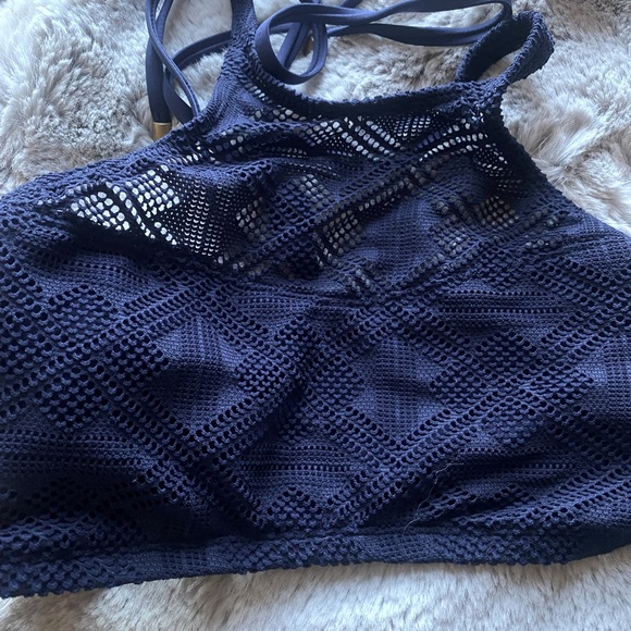 L space bikini - Picture 2 of 4